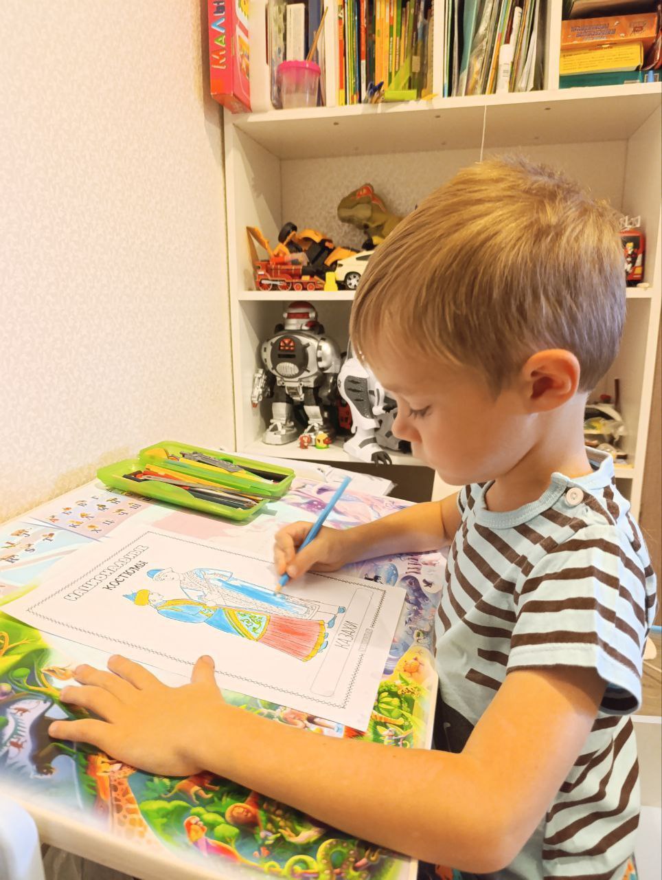 Ко Дню народного единства коллективы территориальных органов Росреестра по всей стране организовали серию мероприятий, которые продемонстрировали, что наша сила - в многообразии культур, традиций и народов Ко Дню народного единства коллективы территориальных органов Росреестра по всей стране организовали серию мероприятий, которые продемонстрировали, что наша сила - в многообразии культур, традиций и народов