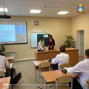 Сегодня в Сахзаводской школе Ливенского района прошли первые учебные занятия после завершения капремонта