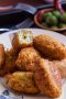 Картофельные крокеты с треской: популярная закуска Португалии