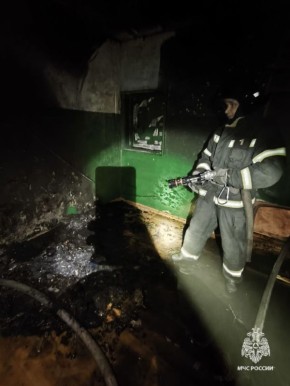 В Орле при пожаре сотрудники МЧС спасли человека