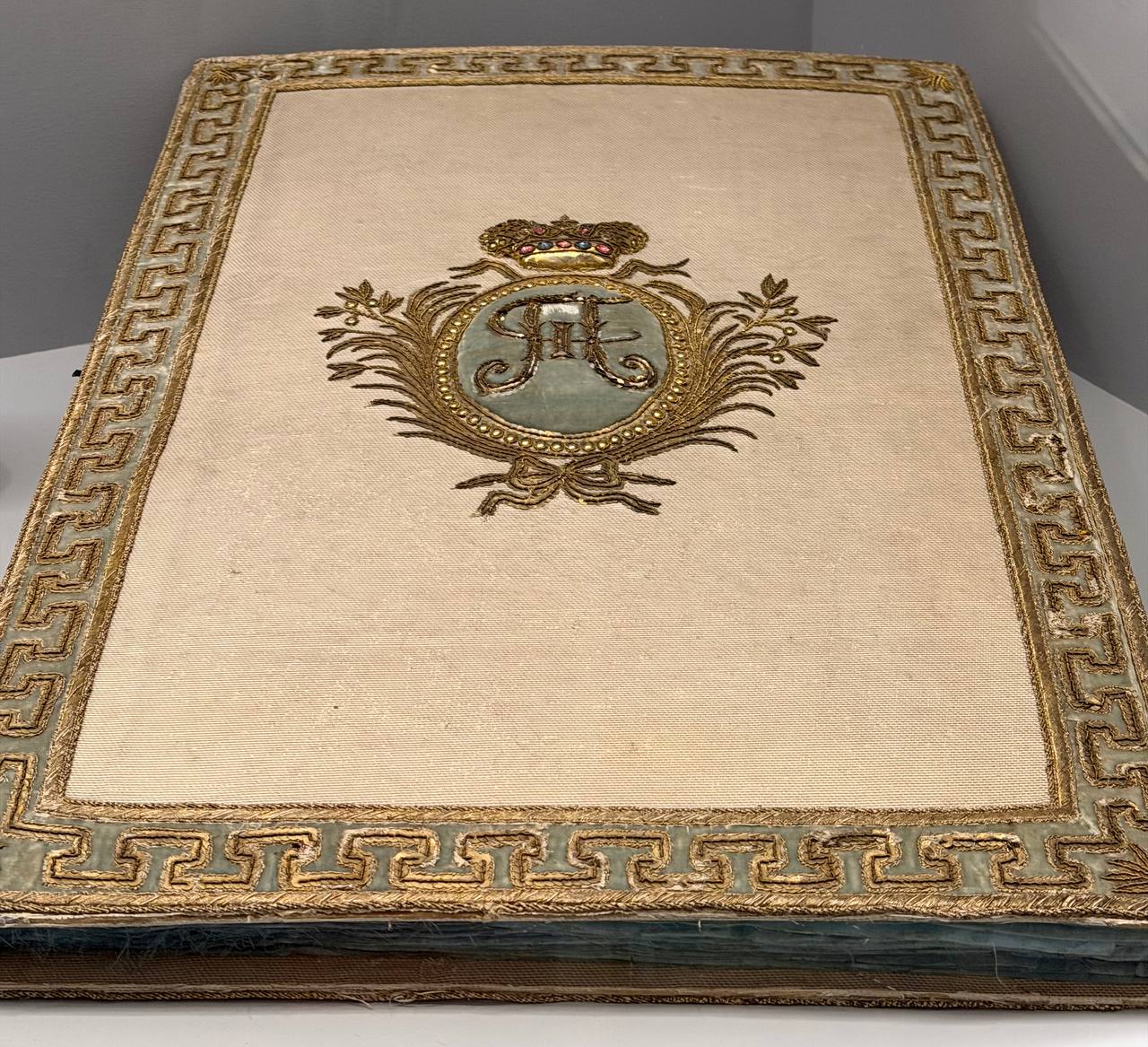 Ольга Казакова: В Музее Московского Кремля открылась выставка Двуглавый орел - Герб России XV - XXI веков Ольга Казакова: В Музее Московского Кремля открылась выставка Двуглавый орел - Герб России XV - XXI веков