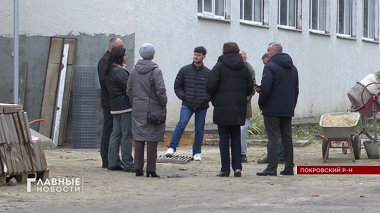 Опережающими темпами идет капитальное обновление школы в Покровском районе