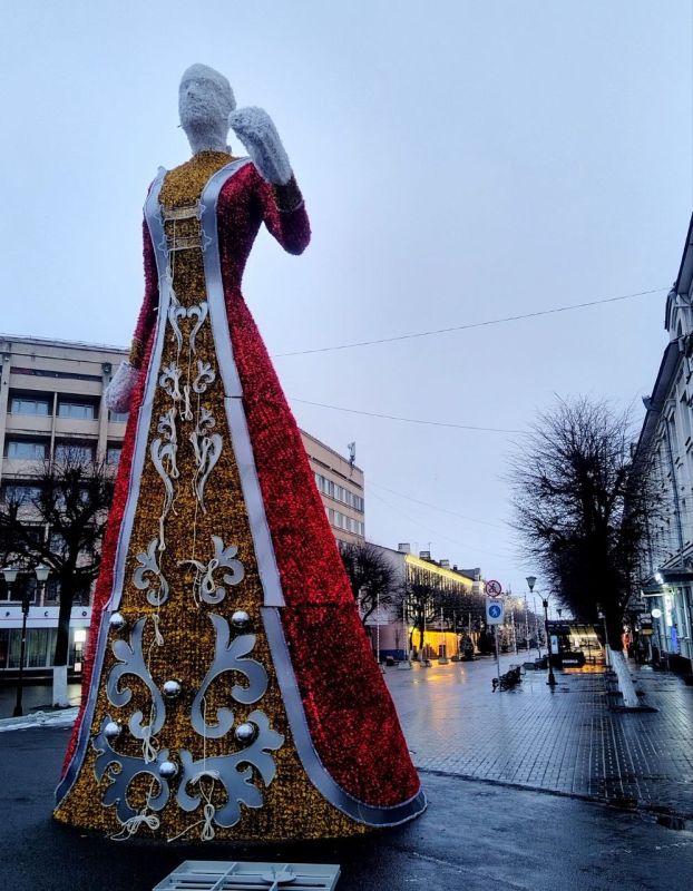 Снегурочка на пл. Ленина в Орле!