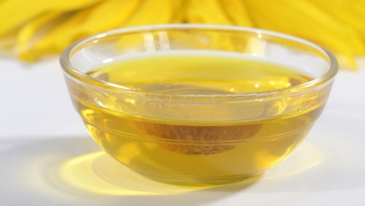 Испортится в два счета: не храните подсолнечное масло в этом месте