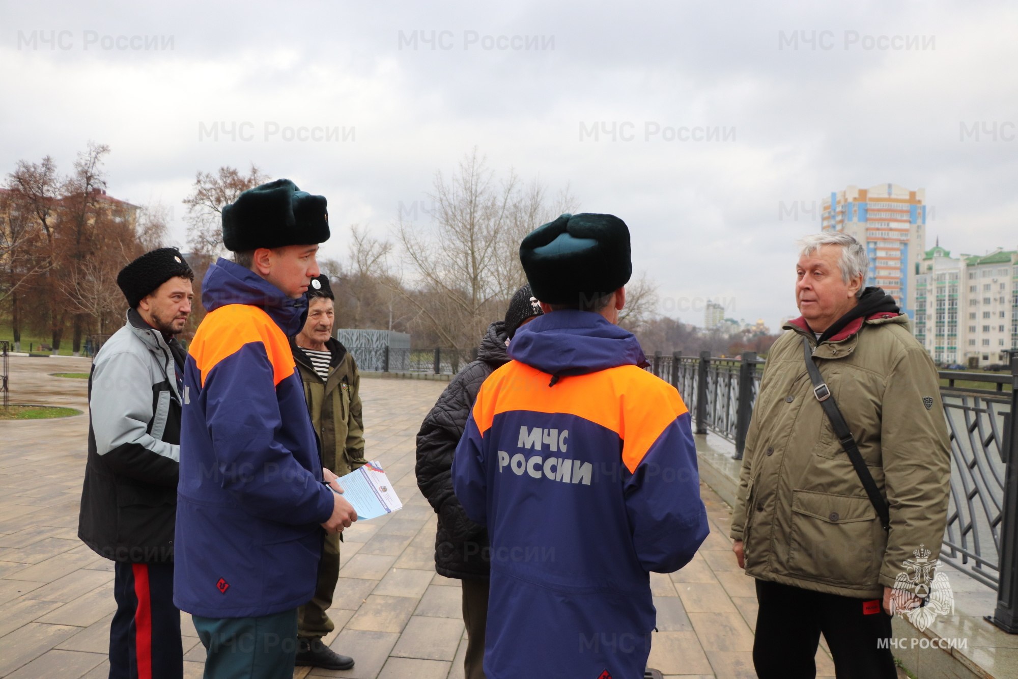 О правилах поведения на водоемах напомнили орловские инспекторы ГИМС и казаки О правилах поведения на водоемах напомнили орловские инспекторы ГИМС и казаки