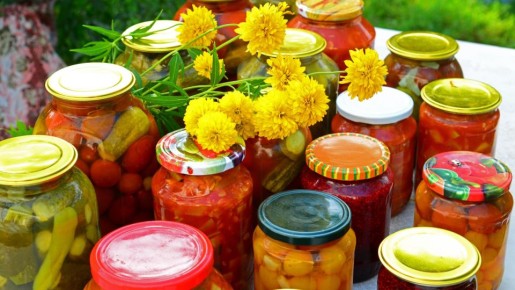 Такие закрутки нельзя переворачивать и накрывать одеялом: не простоят и двух месяцев