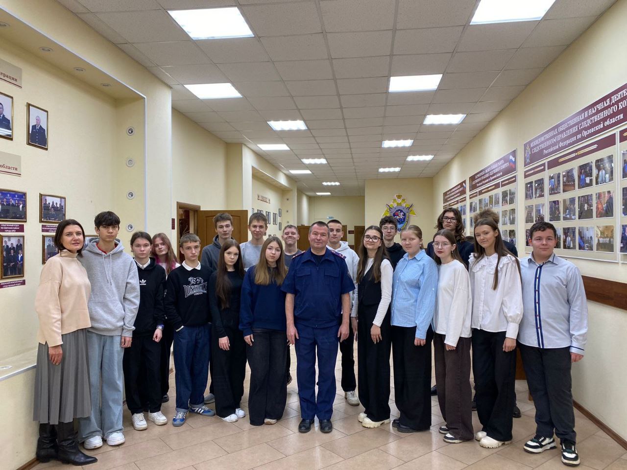 Следователи продолжают проводить экскурсии для школьников Следователи продолжают проводить экскурсии для школьников