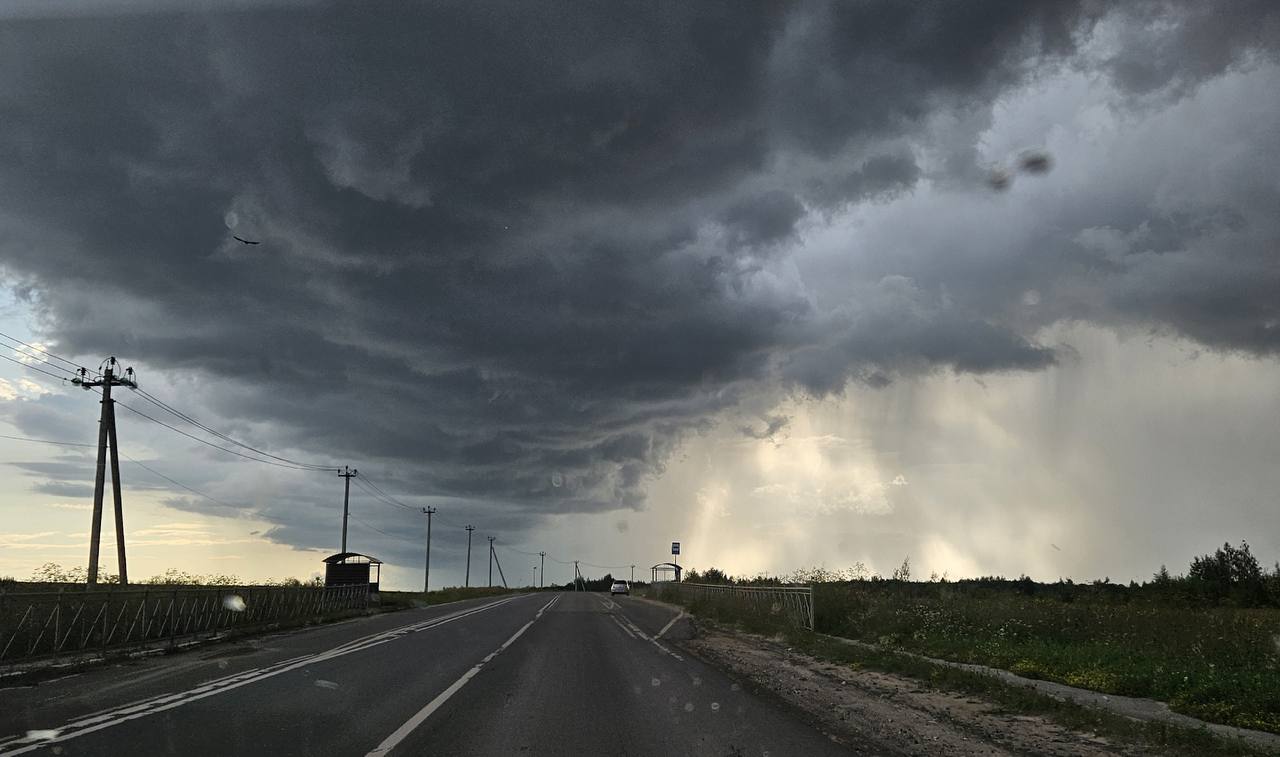Орловцев напугала гроза в конце ноября