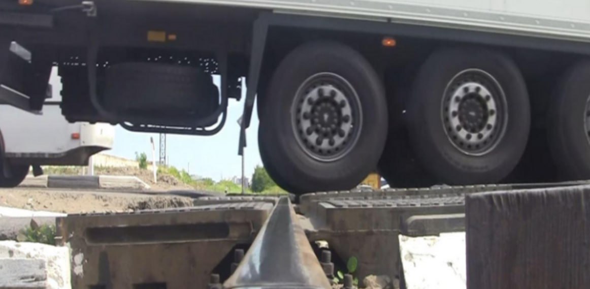 Сегодня в 9 утра закроют для автомобилей ж/д переезд на 8 км автодороги Орел-Ефремов