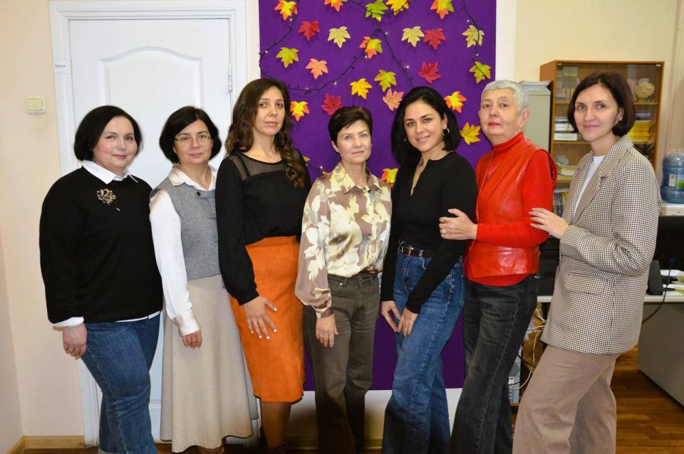 В преддверии Дня матери специалисты Учебного центра службы занятости подарили орловским мамам праздник красоты В преддверии Дня матери специалисты Учебного центра службы занятости подарили орловским мамам праздник красоты