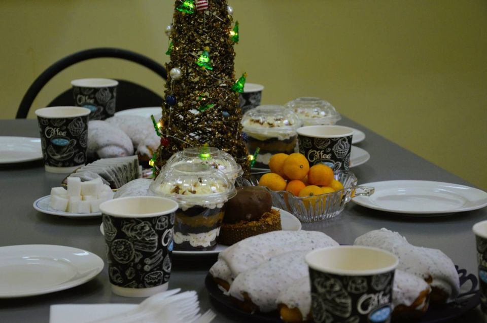 В преддверии Дня матери специалисты Учебного центра службы занятости подарили орловским мамам праздник красоты В преддверии Дня матери специалисты Учебного центра службы занятости подарили орловским мамам праздник красоты