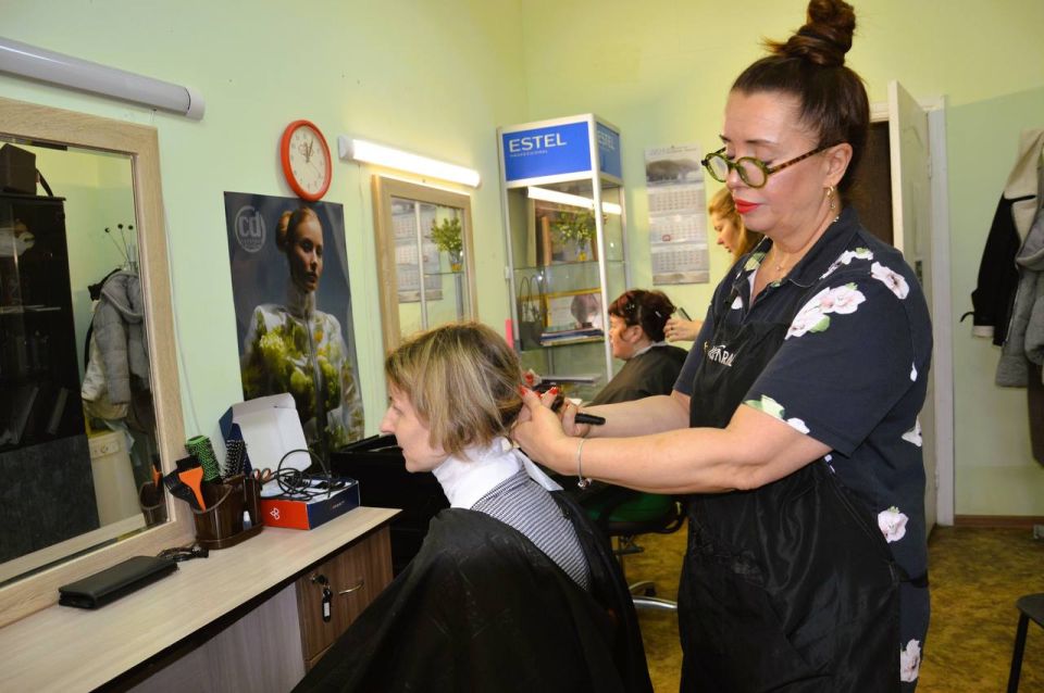 В преддверии Дня матери специалисты Учебного центра службы занятости подарили орловским мамам праздник красоты В преддверии Дня матери специалисты Учебного центра службы занятости подарили орловским мамам праздник красоты