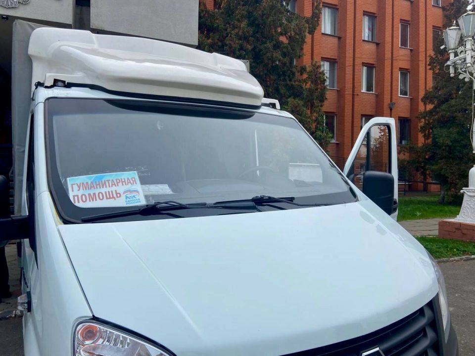 Из Орла в военный госпиталь ЛНР отправили очередной гуманитарный груз Из Орла в военный госпиталь ЛНР отправили очередной гуманитарный груз