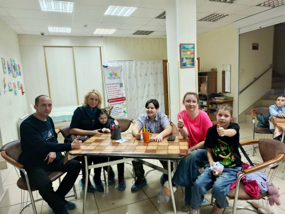 Тёплый праздник в кругу семьи: в Орле прошёл квиз «Семейка» ко Дню матери Тёплый праздник в кругу семьи: в Орле прошёл квиз «Семейка» ко Дню матери