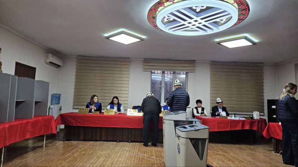 В Киргизской Республике начались выборы депутатов Верховного совета – однопалатного национального парламента В Киргизской Республике начались выборы депутатов Верховного совета – однопалатного национального парламента