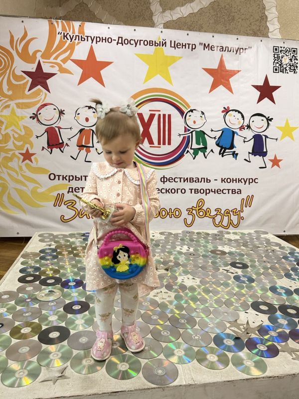 В День матери следственное управление представляет фотопроект «Мама в форме» В День матери следственное управление представляет фотопроект «Мама в форме»