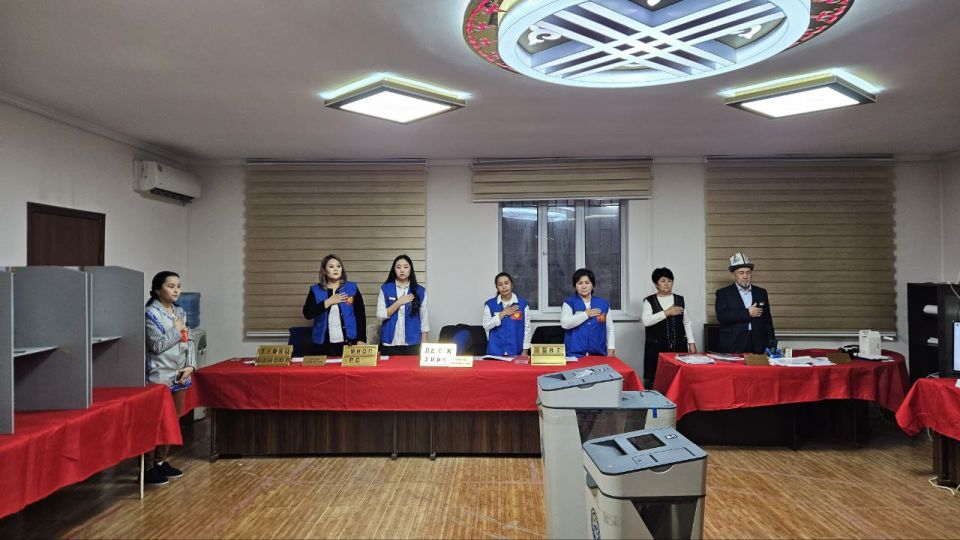 В Киргизской Республике начались выборы депутатов Верховного совета – однопалатного национального парламента В Киргизской Республике начались выборы депутатов Верховного совета – однопалатного национального парламента