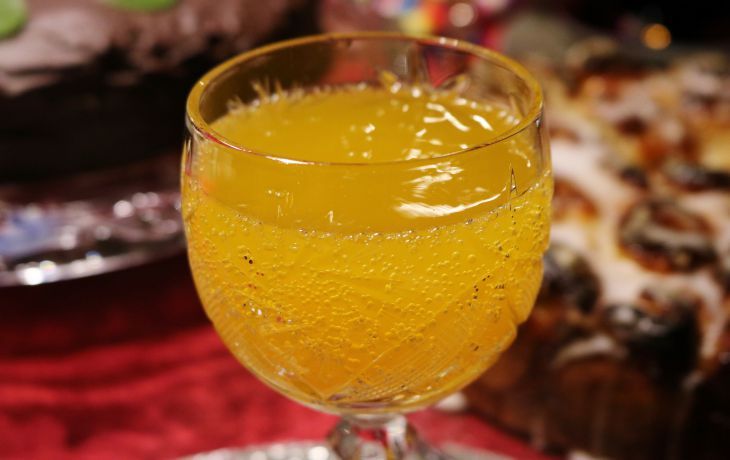 10 литров лимонада из 4 апельсинов: рецепт освежающего напитка, подходящего для летней жары