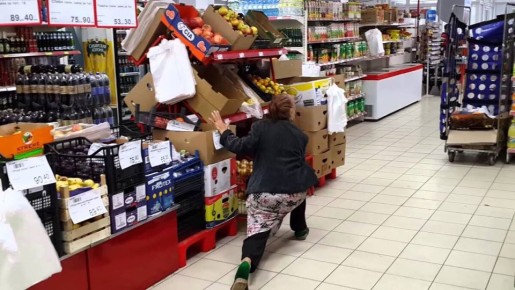 Изнутри торговых сетей: неожиданные привычки сотрудников, о которых вы не знали