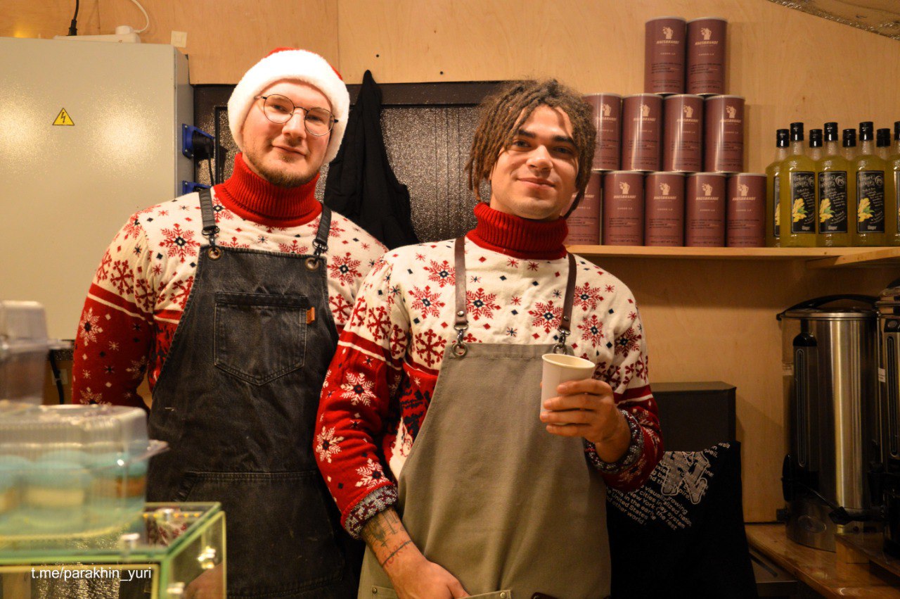 Юрий Парахин: Площадь Ленина засияла новогодними огнями! Юрий Парахин: Площадь Ленина засияла новогодними огнями!