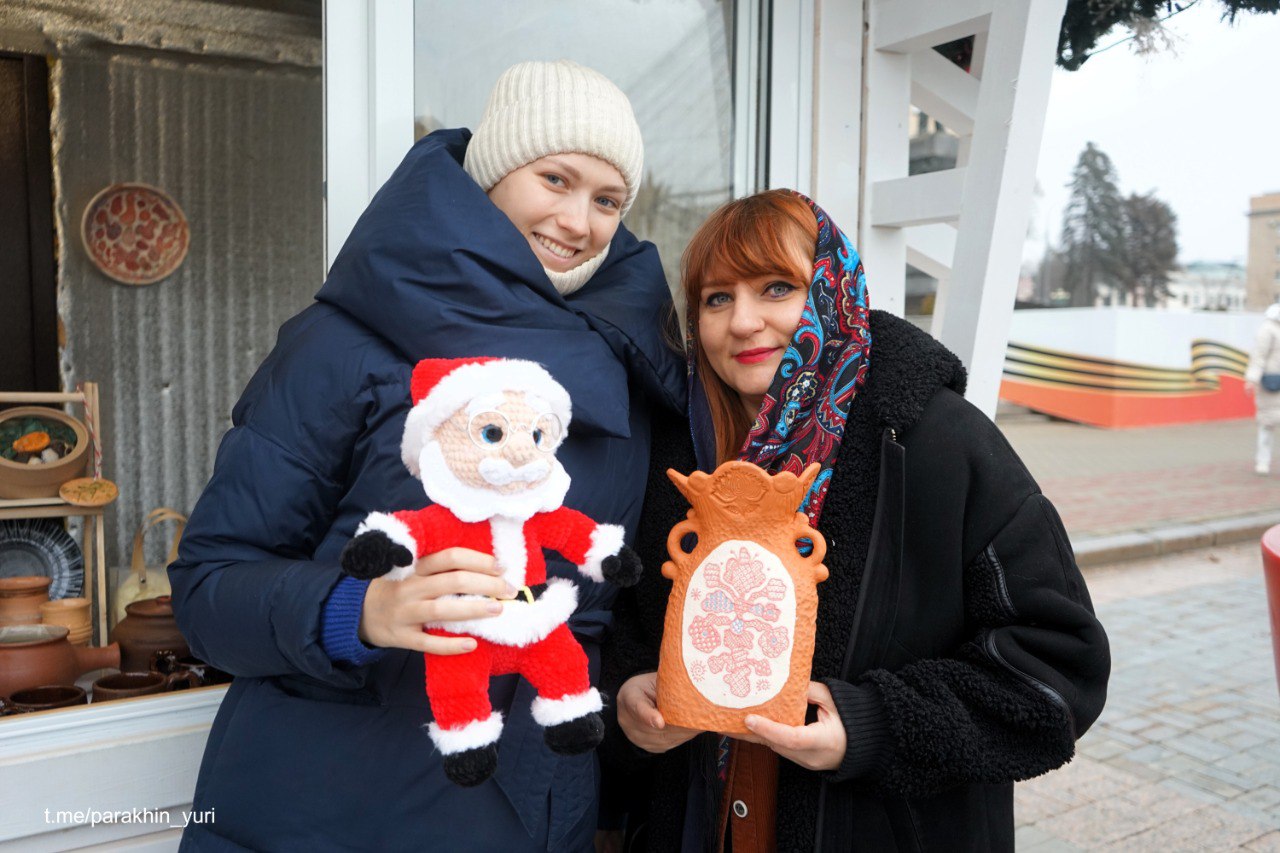 Юрий Парахин: Площадь Ленина засияла новогодними огнями! Юрий Парахин: Площадь Ленина засияла новогодними огнями!
