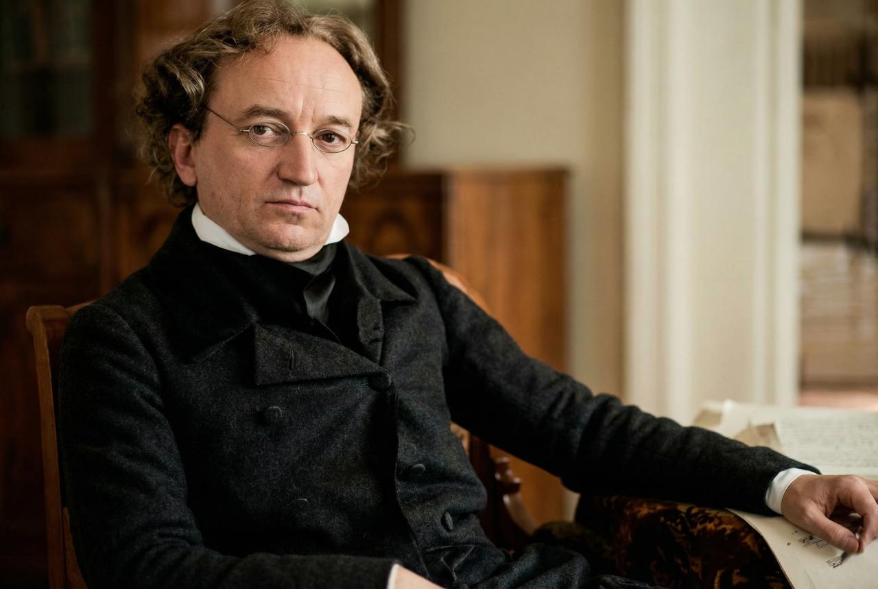 Афанасий Фет и Федор Тютчев родились в один день календаря 5 декабря (23 ноября ст. ст.) — знаковая дата для русской поэзии Афанасий Фет и Федор Тютчев родились в один день календаря 5 декабря (23 ноября ст. ст.) — знаковая дата для русской поэзии