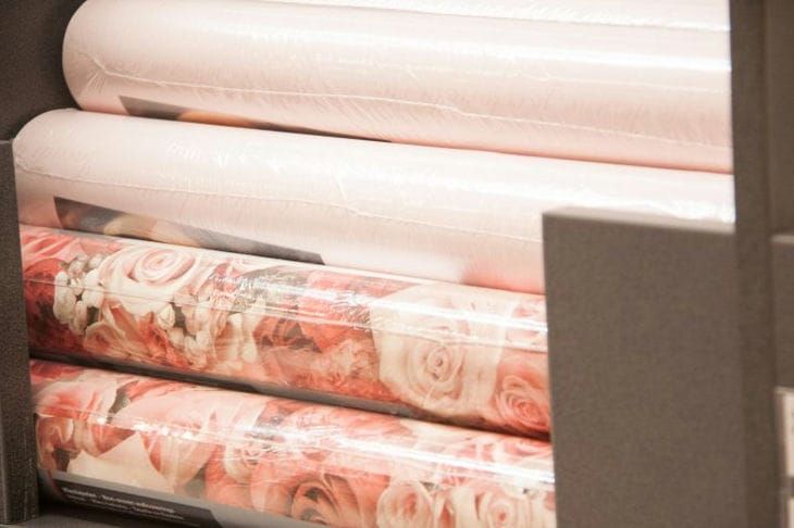 Как использовать остатки обоев: полезные хитрости