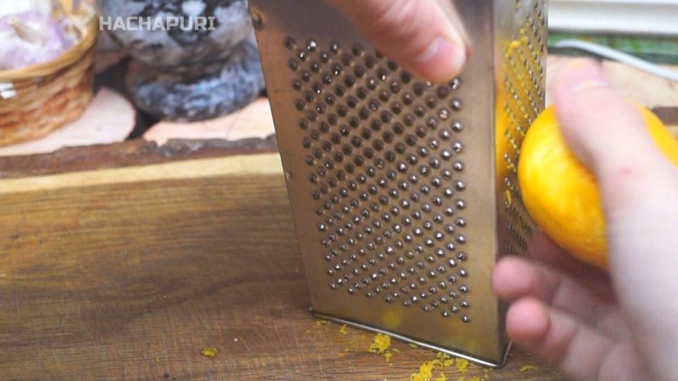 Простой мандариновый пирог, который поднимет новогоднее настроение