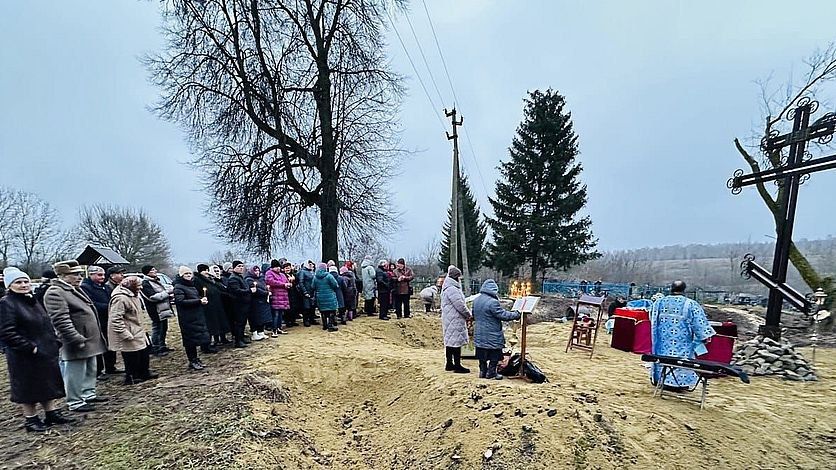 В Орловской области на месте разрушенного храма провели Божественную литургию