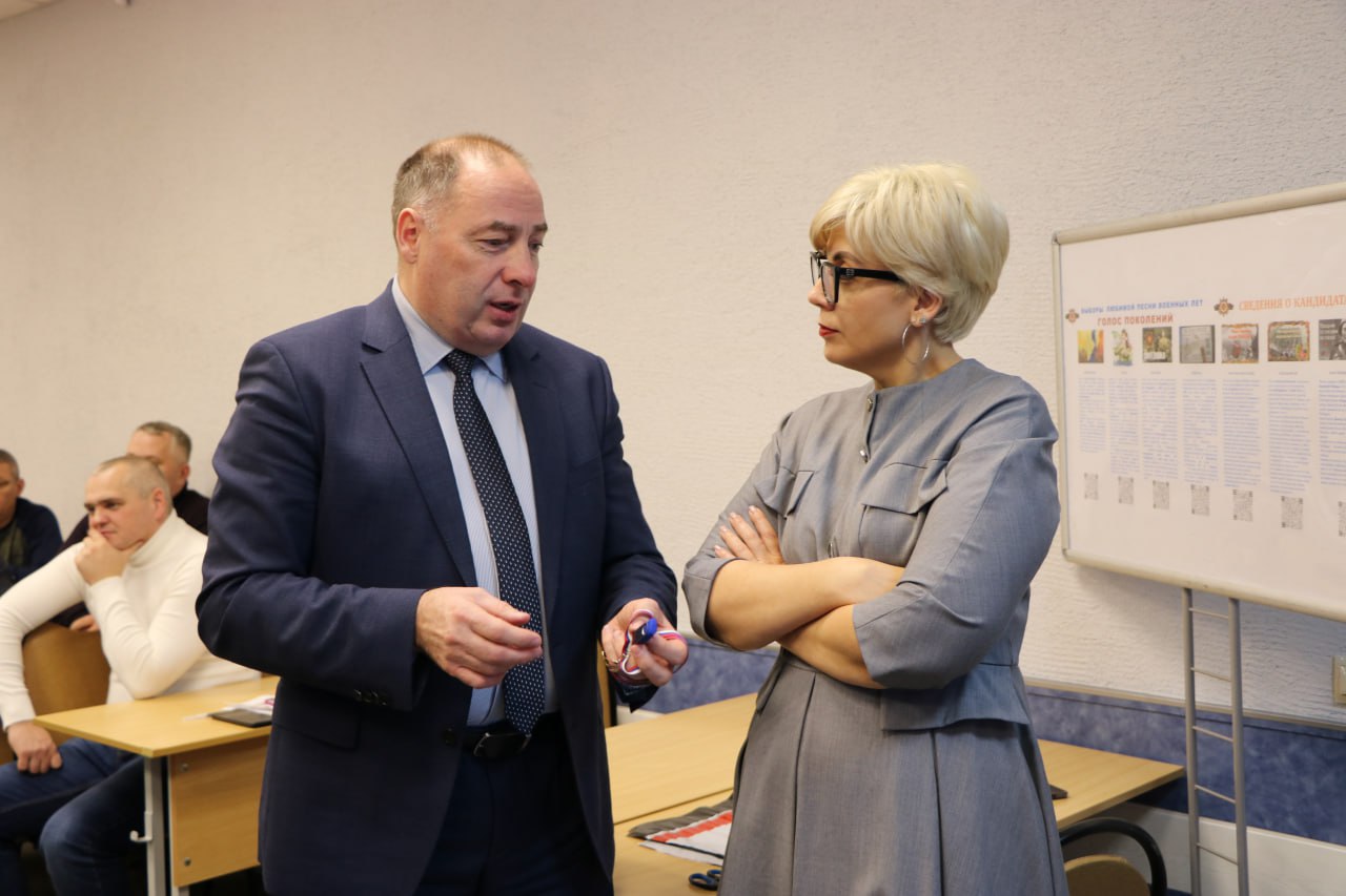 Финалистов региональной программы «Герои земли Орловской» познакомили с организацией и проведением избирательного процесса Финалистов региональной программы «Герои земли Орловской» познакомили с организацией и проведением избирательного процесса