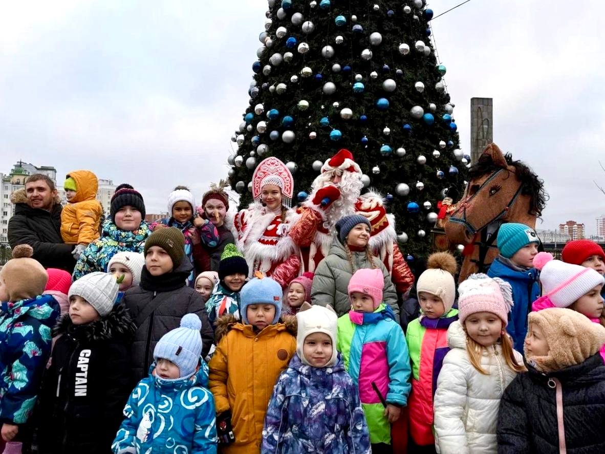 Новогодняя сказка началась в Детском парке