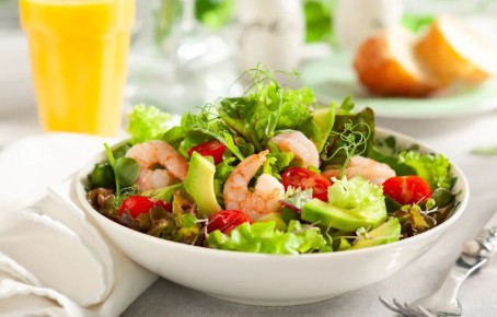 Как создать шикарный новогодний стол всего за один час