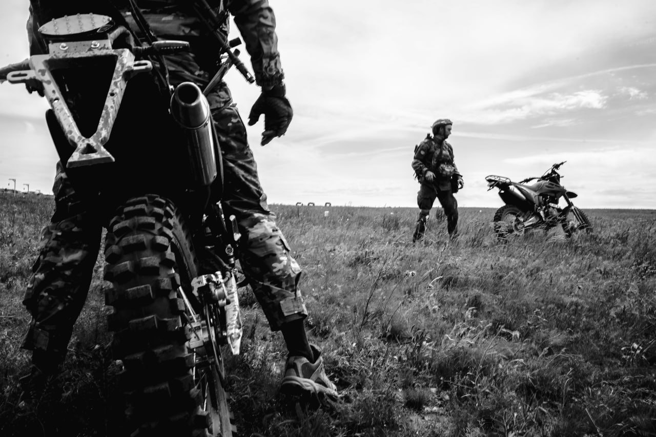 Денис Григорюк: Живым и мертвым!. 9 декабря в России отмечают День героев Отечества Денис Григорюк: Живым и мертвым!. 9 декабря в России отмечают День героев Отечества