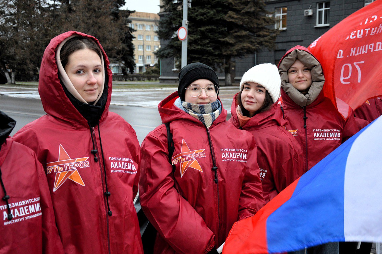 Юрий Парахин: Сегодня наша страна отмечает День Героев Отечества Юрий Парахин: Сегодня наша страна отмечает День Героев Отечества