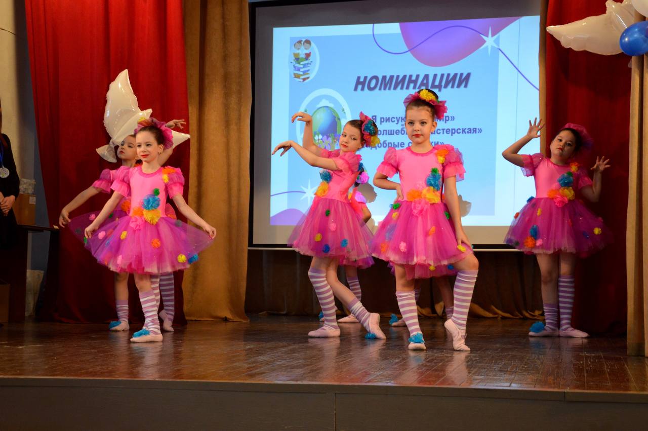 В Орле подвели итоги выставки-конкурса «Вместе мечтать, вместе творить!» В Орле подвели итоги выставки-конкурса «Вместе мечтать, вместе творить!»