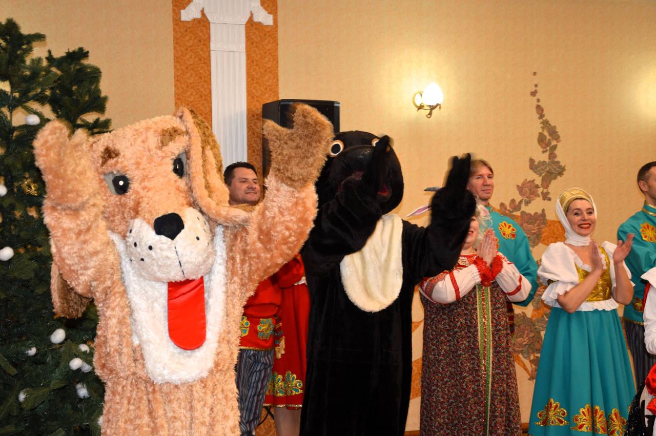 «Новогоднее волшебство»: в Орле состоялась премьера мюзикла «По щучьему велению» «Новогоднее волшебство»: в Орле состоялась премьера мюзикла «По щучьему велению»