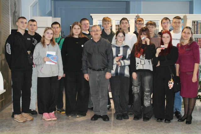 #про_ТИК. Территориальные избирательные комиссии города Орла и Орловской области присоединились к акции облизбиркома «Твой шаг в будущее!» ко Дню Конституции России #про_ТИК. Территориальные избирательные комиссии города Орла и Орловской области присоединились к акции облизбиркома «Твой шаг в будущее!» ко Дню Конституции России