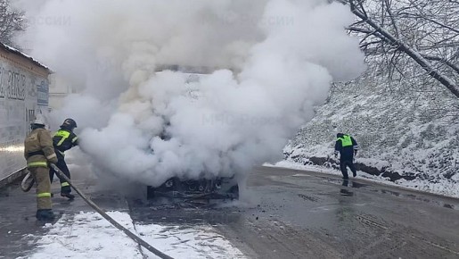 В Ливнах на ходу загорелась машина
