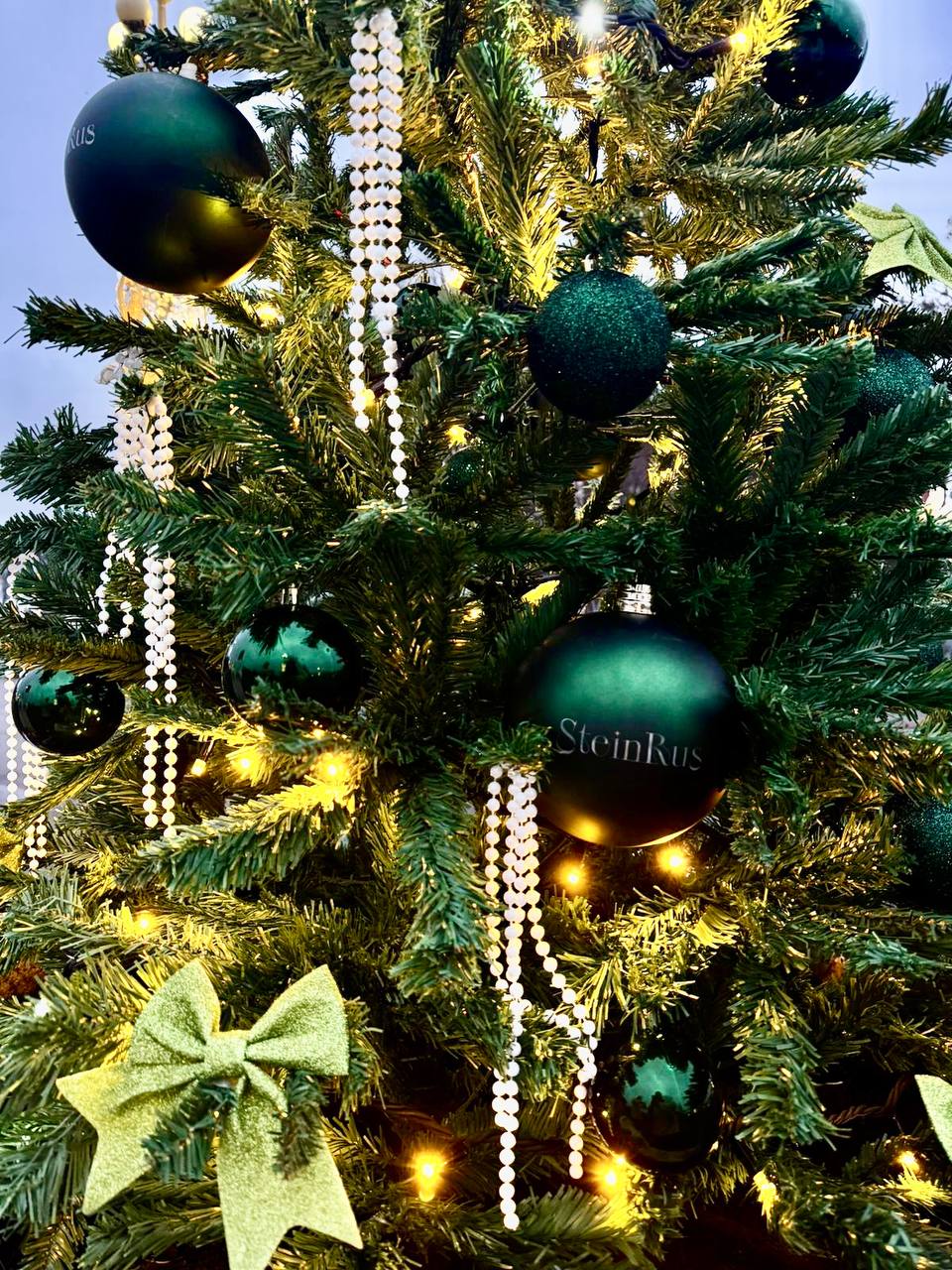 Ещё один участник проекта корпоративных елей на Ленинском мосту — компания SteinRus Ещё один участник проекта корпоративных елей на Ленинском мосту — компания SteinRus