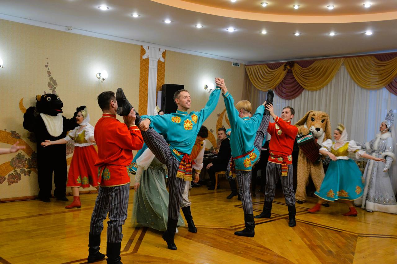 «Новогоднее волшебство»: в Орле состоялась премьера мюзикла «По щучьему велению» «Новогоднее волшебство»: в Орле состоялась премьера мюзикла «По щучьему велению»