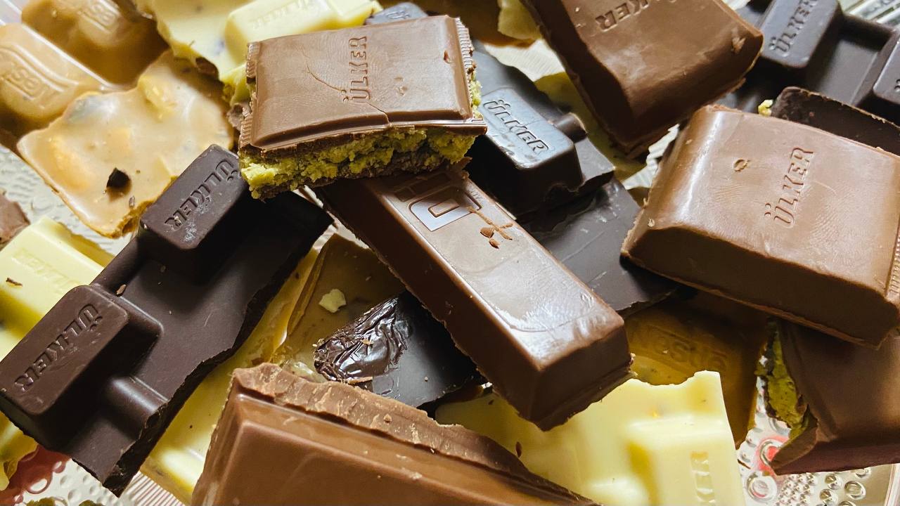 Стало известно, сколько сладостей в год съедают орловцы