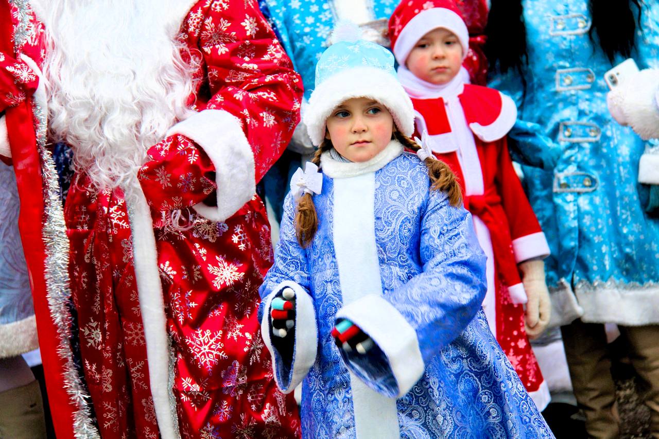 26 Стань новогодним волшебником — подари детям праздник! 26 Стань новогодним волшебником — подари детям праздник!