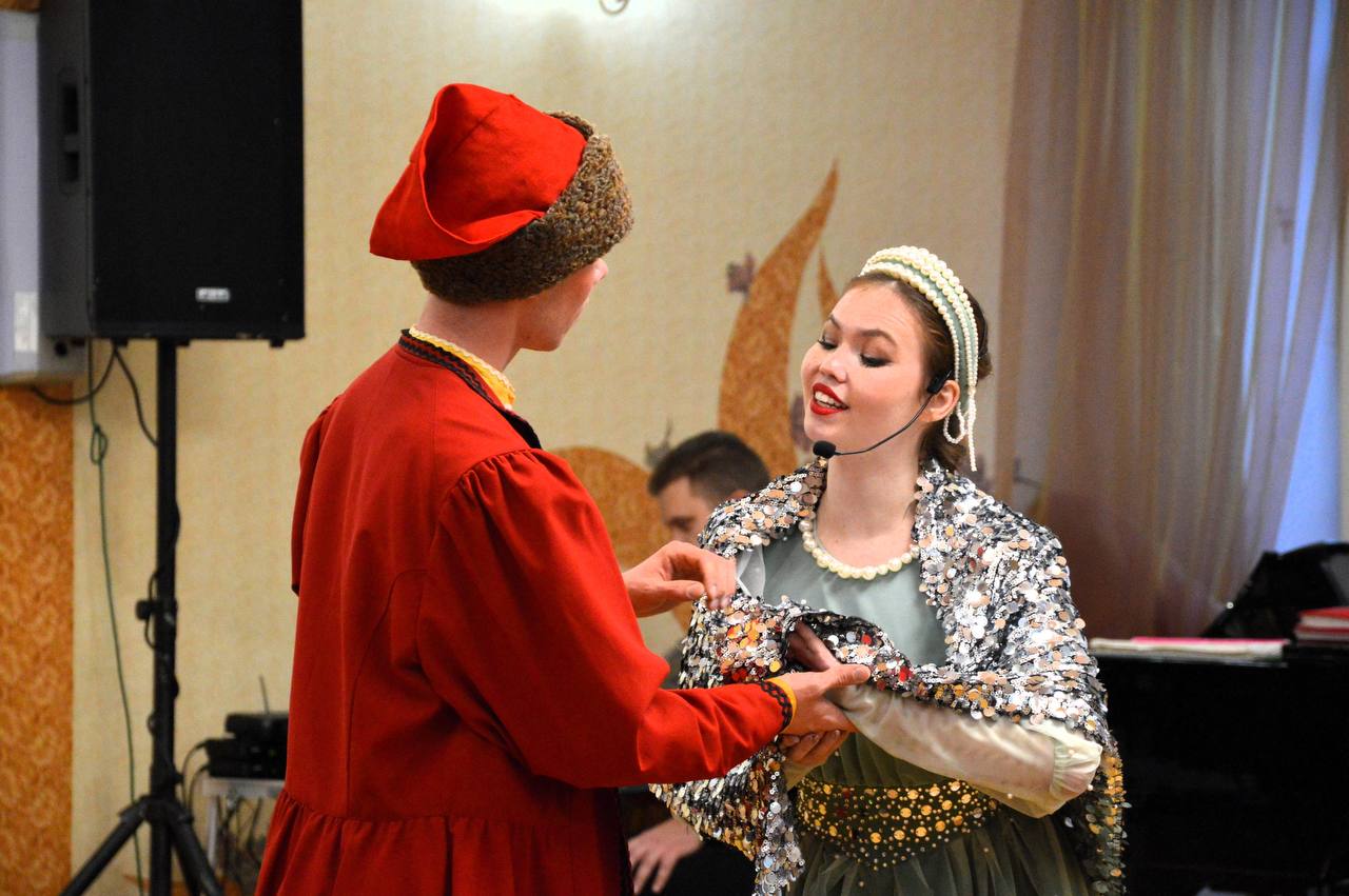 «Новогоднее волшебство»: в Орле состоялась премьера мюзикла «По щучьему велению» «Новогоднее волшебство»: в Орле состоялась премьера мюзикла «По щучьему велению»