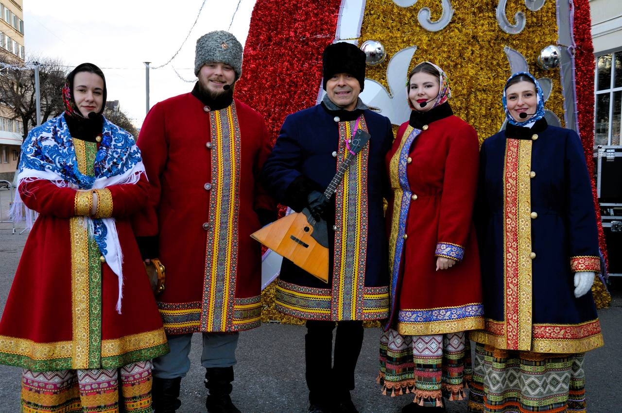 В Орле проходит фестиваль национальных туристских маршрутов «Бирюза» В Орле проходит фестиваль национальных туристских маршрутов «Бирюза»