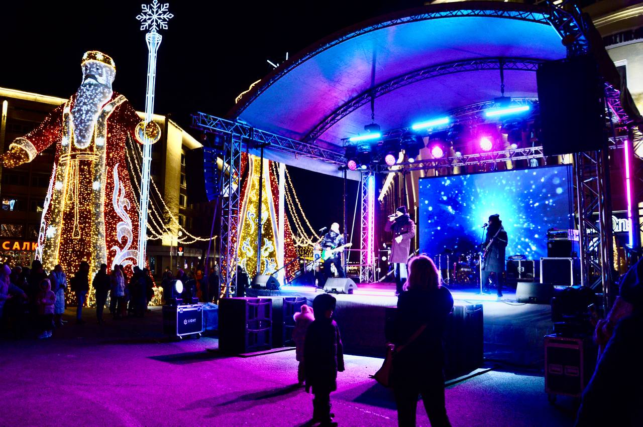 Праздник традиций и музыки: в Орле завершился гала-концерт в рамках фестиваля «Бирюза» Праздник традиций и музыки: в Орле завершился гала-концерт в рамках фестиваля «Бирюза»