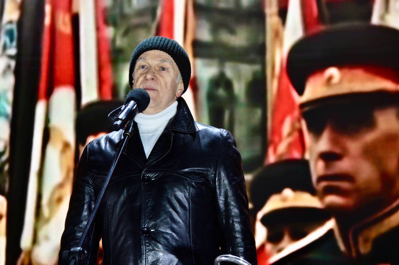 Праздник традиций и музыки: в Орле завершился гала-концерт в рамках фестиваля «Бирюза» Праздник традиций и музыки: в Орле завершился гала-концерт в рамках фестиваля «Бирюза»