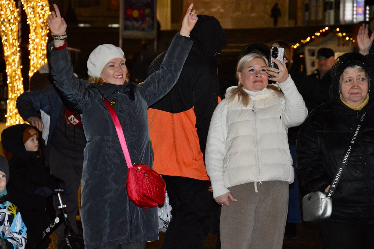 Орёл открывает цикл новогодних мероприятий Орёл открывает цикл новогодних мероприятий