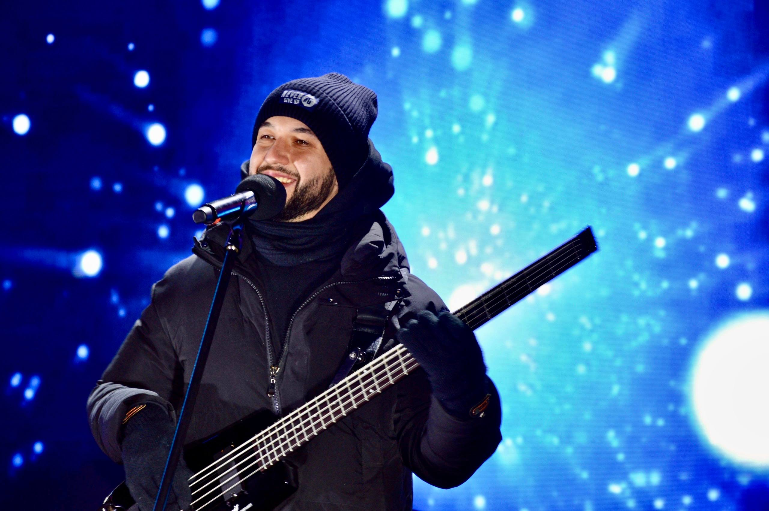 Юрий Парахин: Друзья, спасибо всем, кто провёл этот вечер вместе с нами на площади Ленина! Юрий Парахин: Друзья, спасибо всем, кто провёл этот вечер вместе с нами на площади Ленина!