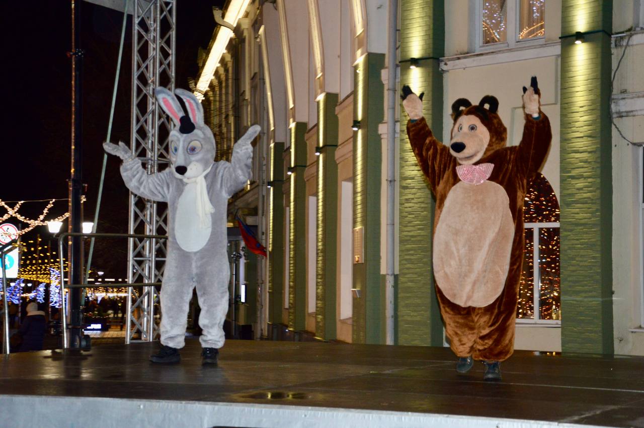 Орёл открывает цикл новогодних мероприятий Орёл открывает цикл новогодних мероприятий