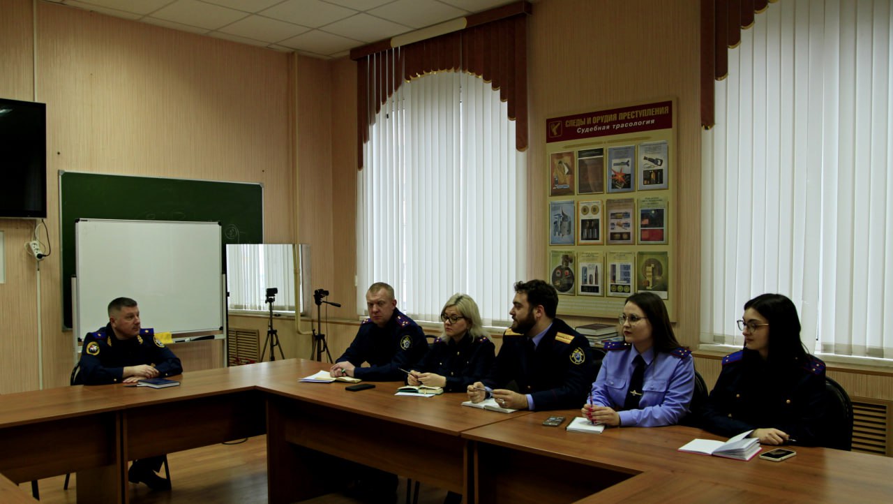 Состоялось заседание Совета молодых следователей при следственном управлении СК России по Орловской области Состоялось заседание Совета молодых следователей при следственном управлении СК России по Орловской области